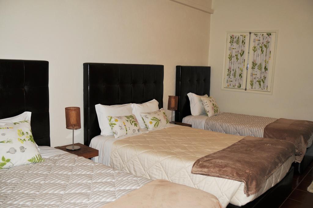 Ester Guest House シャヴェス エクステリア 写真